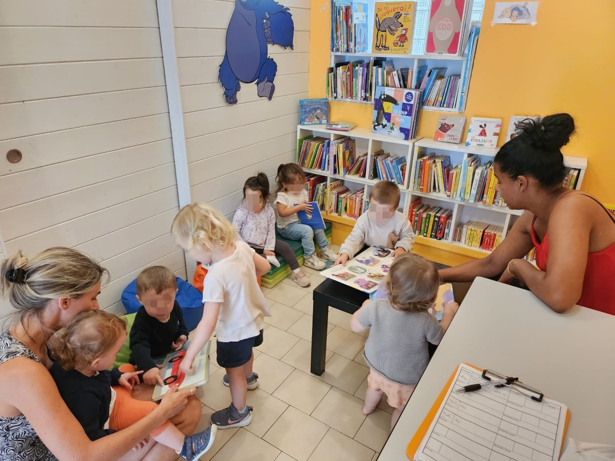 Enfants Bibliotheque